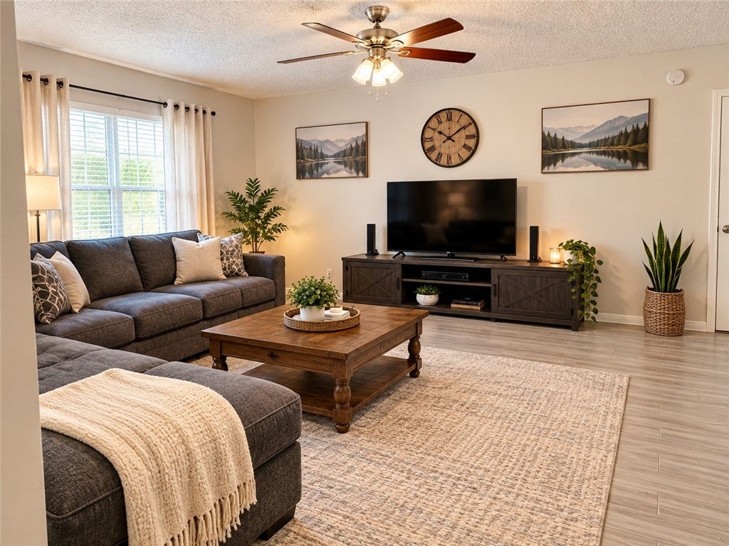 15034 Apple Valley