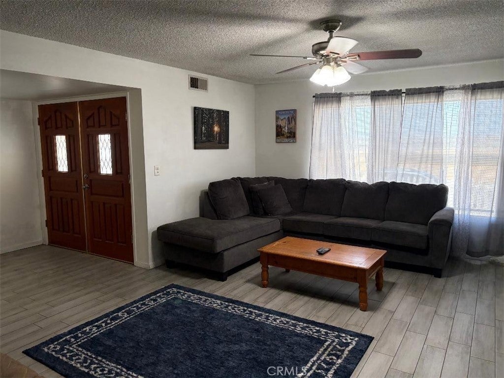 15034 Apple Valley