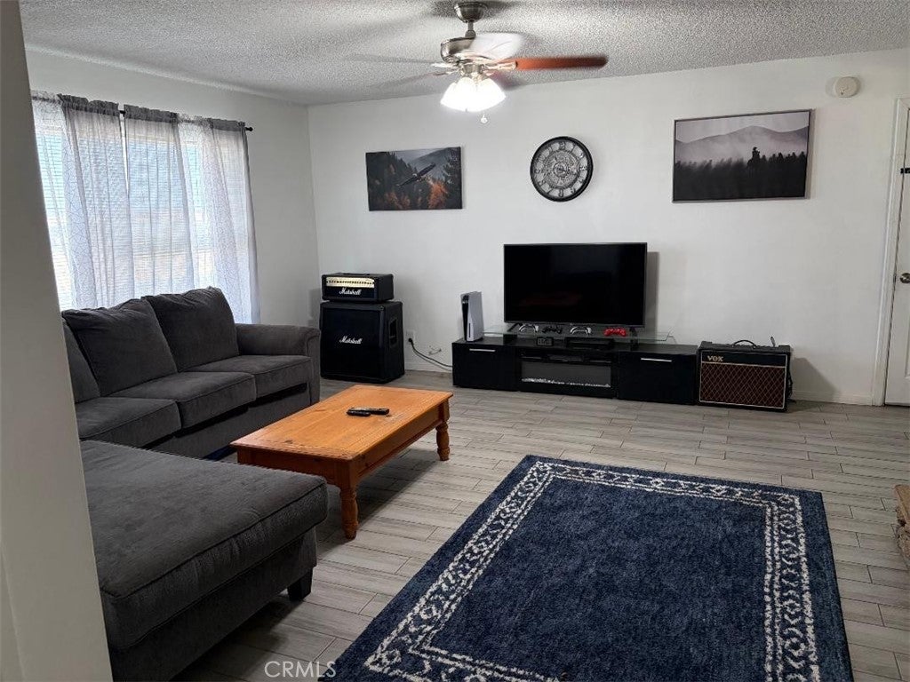 15034 Apple Valley