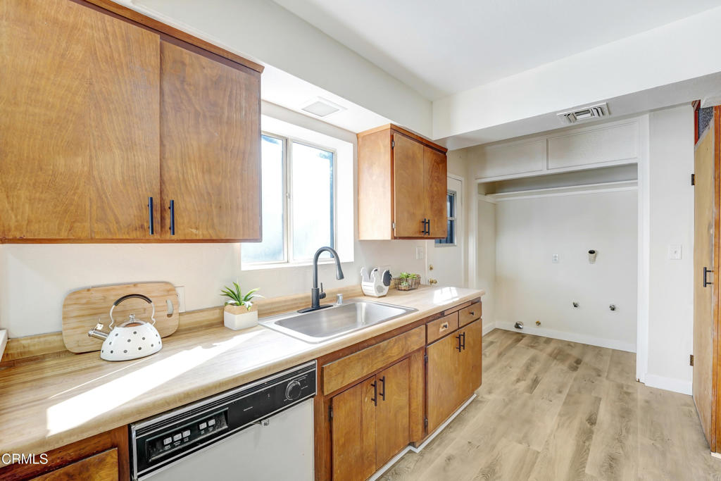 8444 Grenoble Street