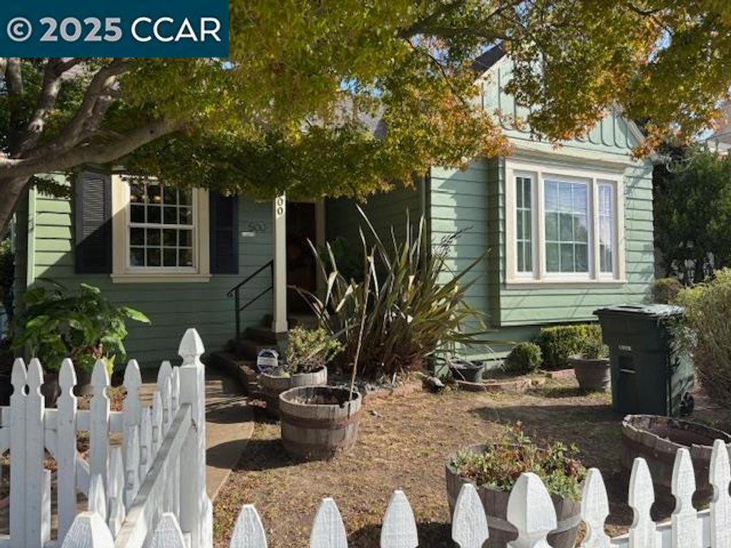 Photo of 500 Pershing Drive Dr, San Leandro, CA 94577 (MLS # 41117020)