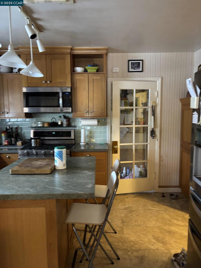 BEST MANOR - Residential