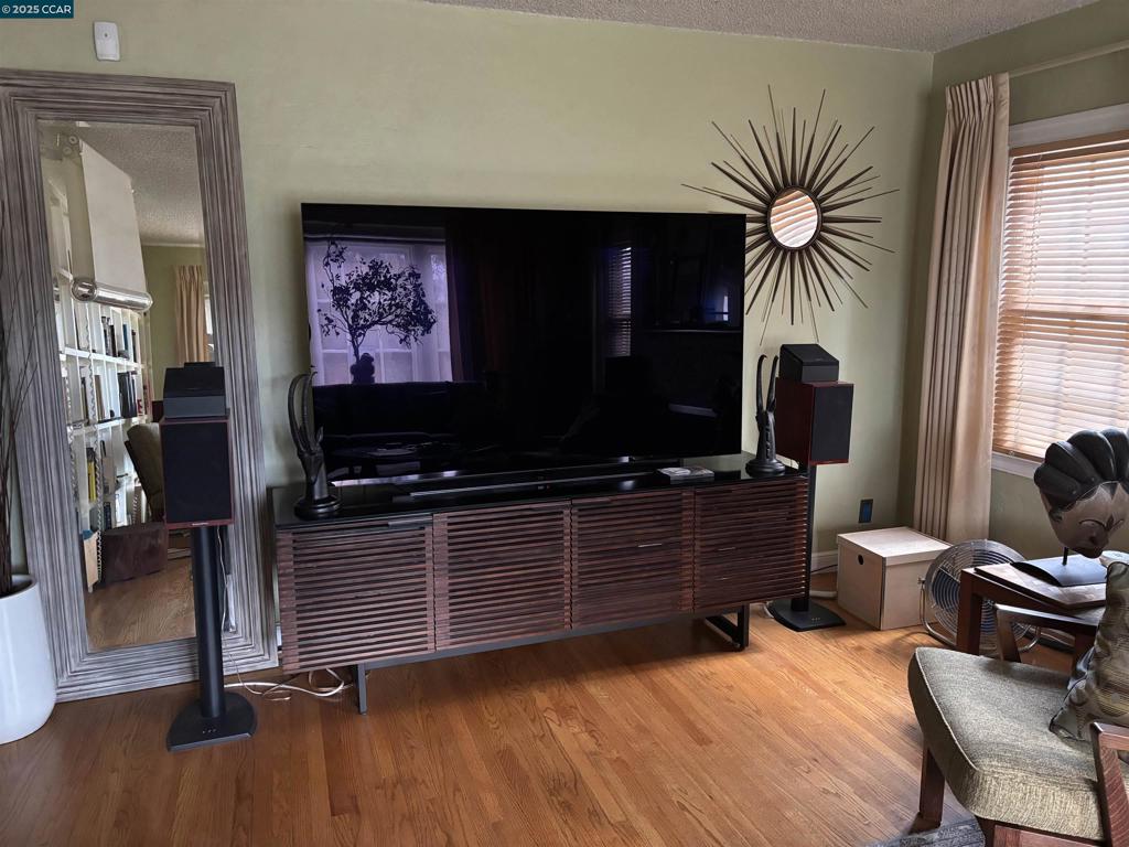 BEST MANOR - Residential