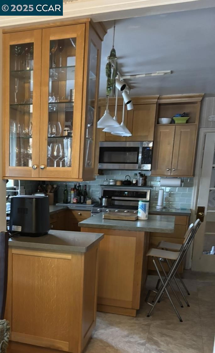 BEST MANOR - Residential