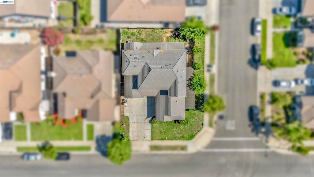 253 Lilac Ln