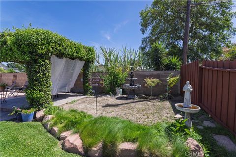 Tiny photo for 23300 Haynes ST, West Hills, CA 91307 (MLS # SR26103013)