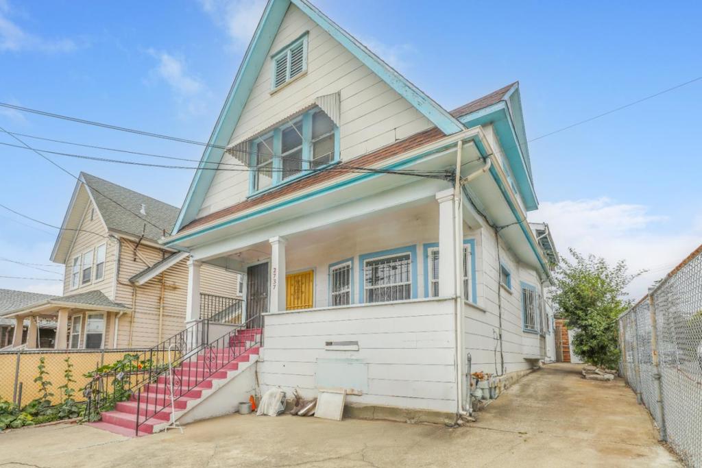 Discover this spacious duplex at 2737 12th Ave in Oakland, offering 2,729 square feet of comfortable living space, split into two 1,365-square-foot units, perfect for families or investors. What Youll Love: Two Separate Units: Each 1,365 sq ft unit has 3 bedrooms and 2 bathrooms, ideal for multi-family living or renting out. Great Rental Income: Each unit has a current rental value of $3,200$3,500 per month, offering strong investment potential. Functional Kitchens: Both units feature kitchens in decent condition, ready for your personal touch to make them shine. Lots of Parking: A four-car garage plus space for five more cars in the front and back yards. Outdoor Space: A 3,880-square-foot lot with room to relax or play outside. More Perks: Perfect for two families to live together with privacy and shared outdoor space. Oaklands affordability compared to other Bay Area cities makes this a smart buy. This Oakland home is a great blend of comfort and opportunity, whether for multi-family living or rental income. Dont miss out on this practical and charming property!