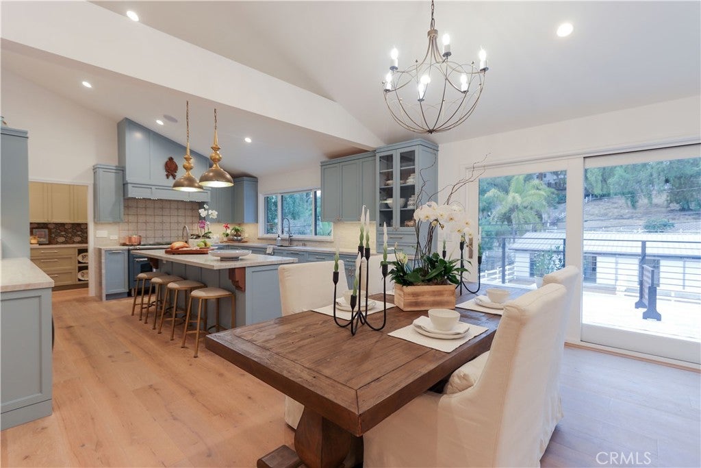 2533 Palos Verdes Drive North