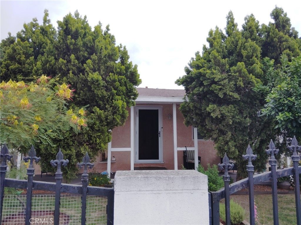 Photo of 8206 Bell Avenue, Los Angeles, CA 90001 (MLS # MB26069587)