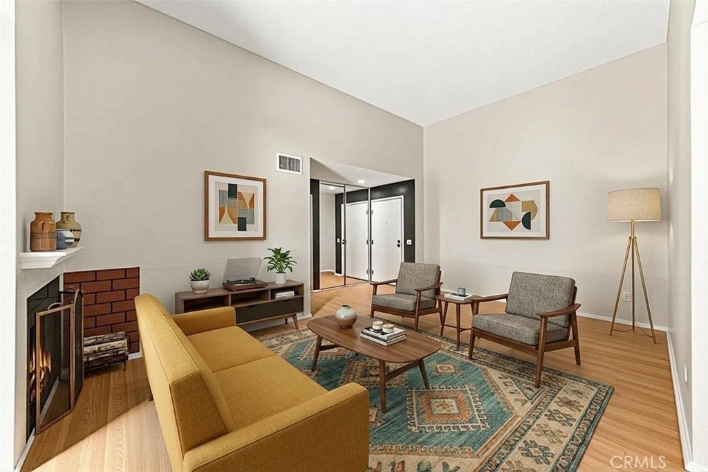 805 Temple Terrace 301