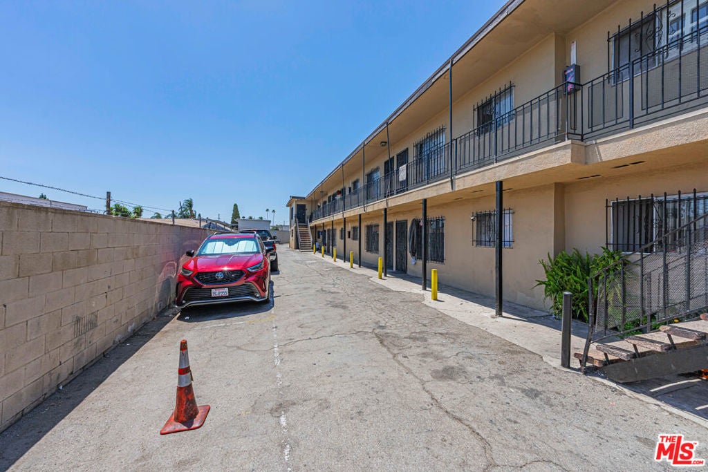 634 W 92nd Street