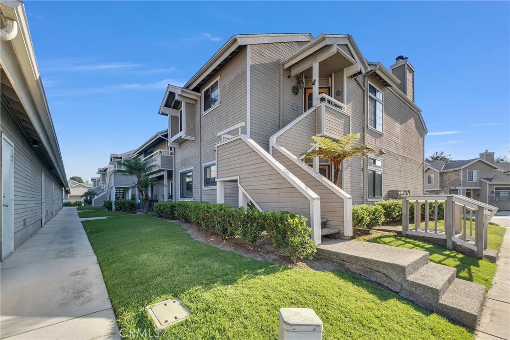 Welcome to 1875 W Falmouth Ave #58, Anaheim, CA 92801 – This bright and airy 2-bedroom, 2-bath condo offers modern comfort in a prime location. Enjoy an open living and dining area with soaring vaulted ceilings and abundant natural light. The spacious kitchen features sleek stainless steel appliances and plenty of counter space, perfect for cooking and entertaining. The primary suite boasts a walk-in closet and an en-suite bath for privacy and convenience.
Step outside to your private balcony and take in tranquil views of the sparkling pool and the park just across the street. Additional highlights include an in-unit laundry closet, a 2-car garage, and a well-maintained community setting. Close to shopping, dining, and freeway access, this home blends style, comfort, and convenience in one exceptional package.