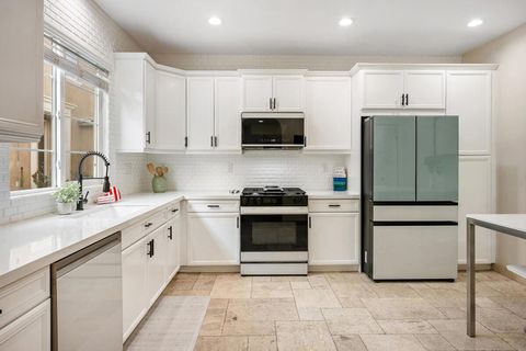 Photo of 436 Via De La Paz, Palm Desert, CA 92211 (MLS # 219142325DA)