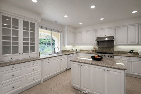 Tiny photo for 6 Cavaillon, Newport Coast, CA 92657 (MLS # OC26000637)