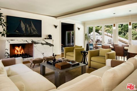 2003 El Cerrito Place Los Angeles CA 90068