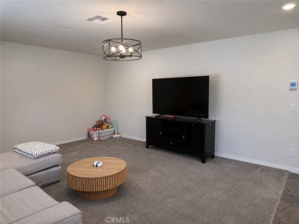 5156 Rowel Street
