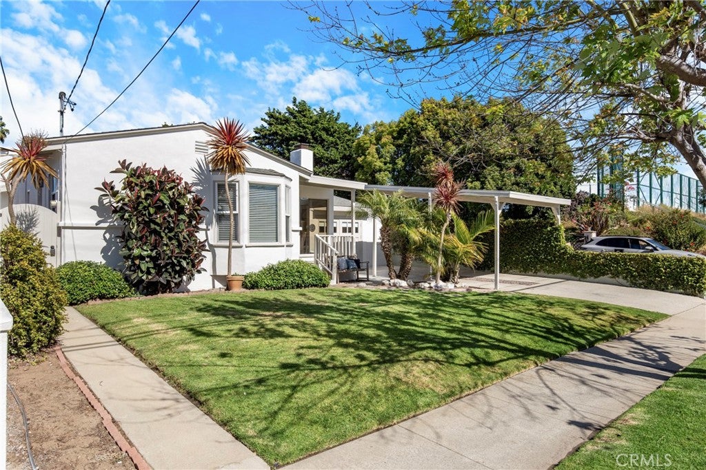 424 S Meadows Ave