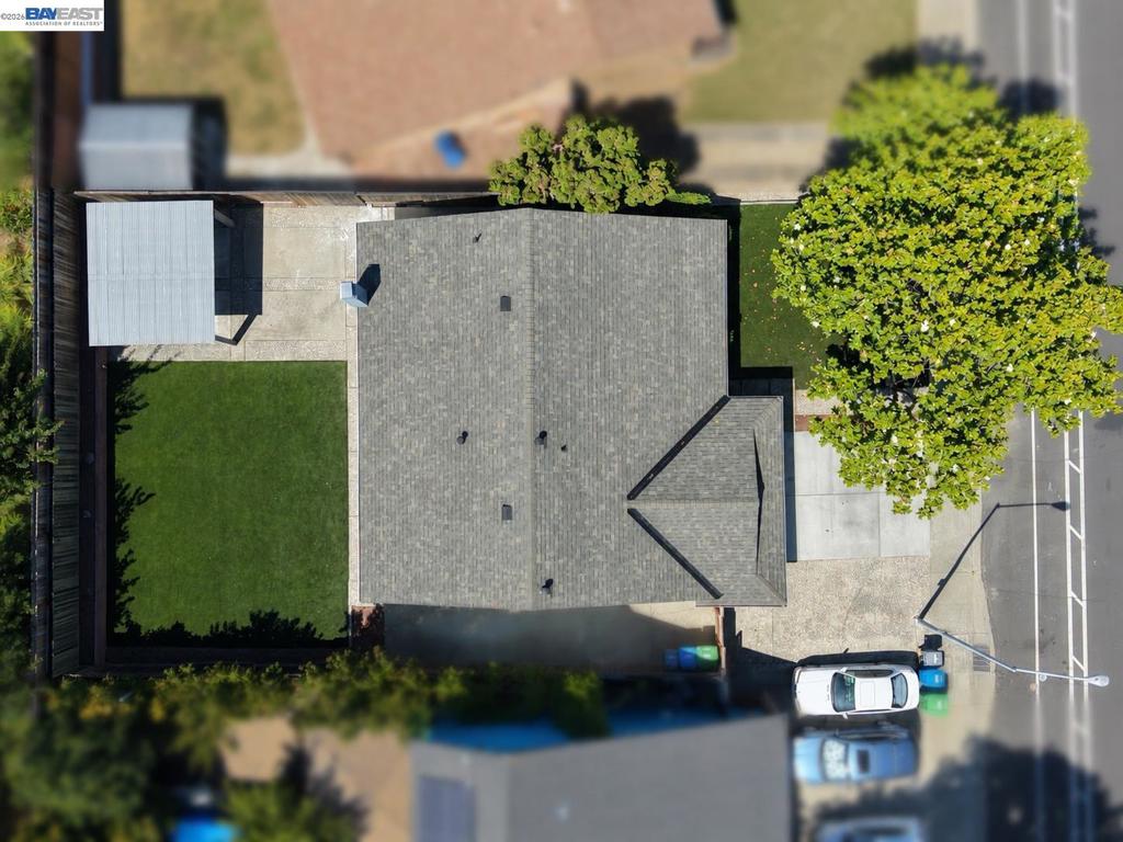 3044 San Andreas Dr