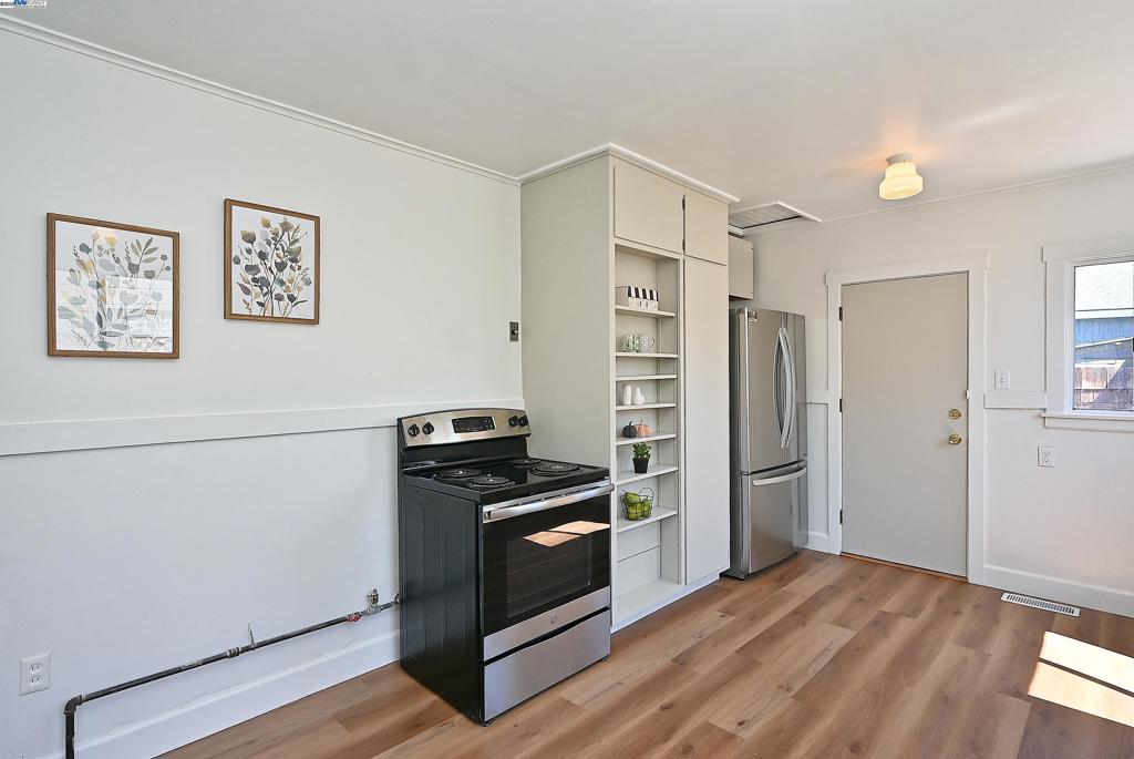 WEST END - Residential