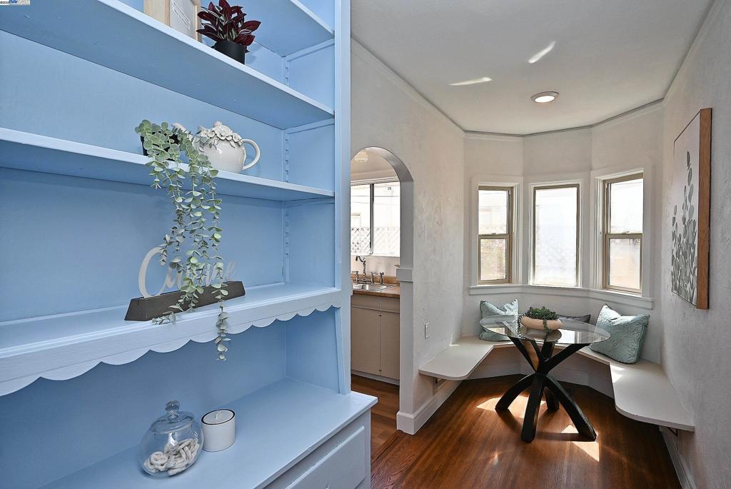 WEST END - Residential