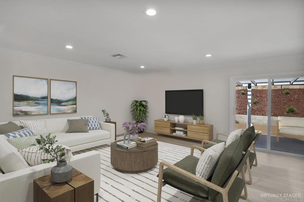 996 Terrace Crest