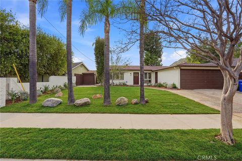 Photo of 24308 Highlander Road, West Hills, CA 91307 (MLS # SR26063929)