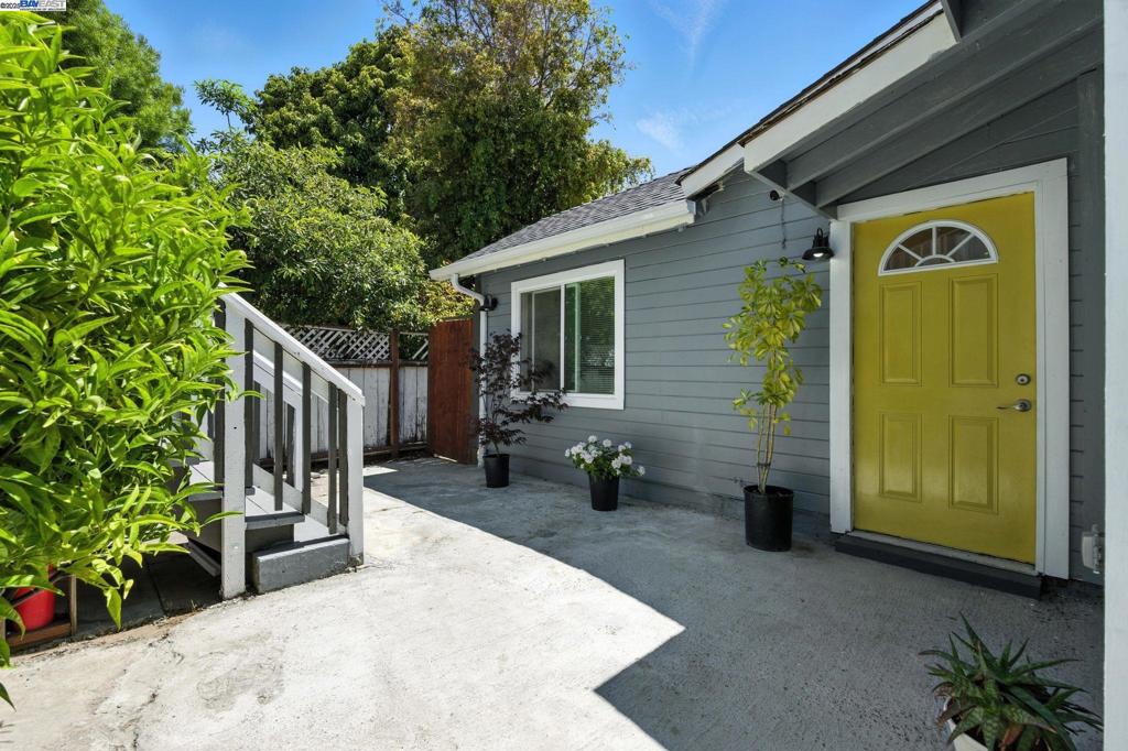 CENTRAL ALAMEDA - Residential Income