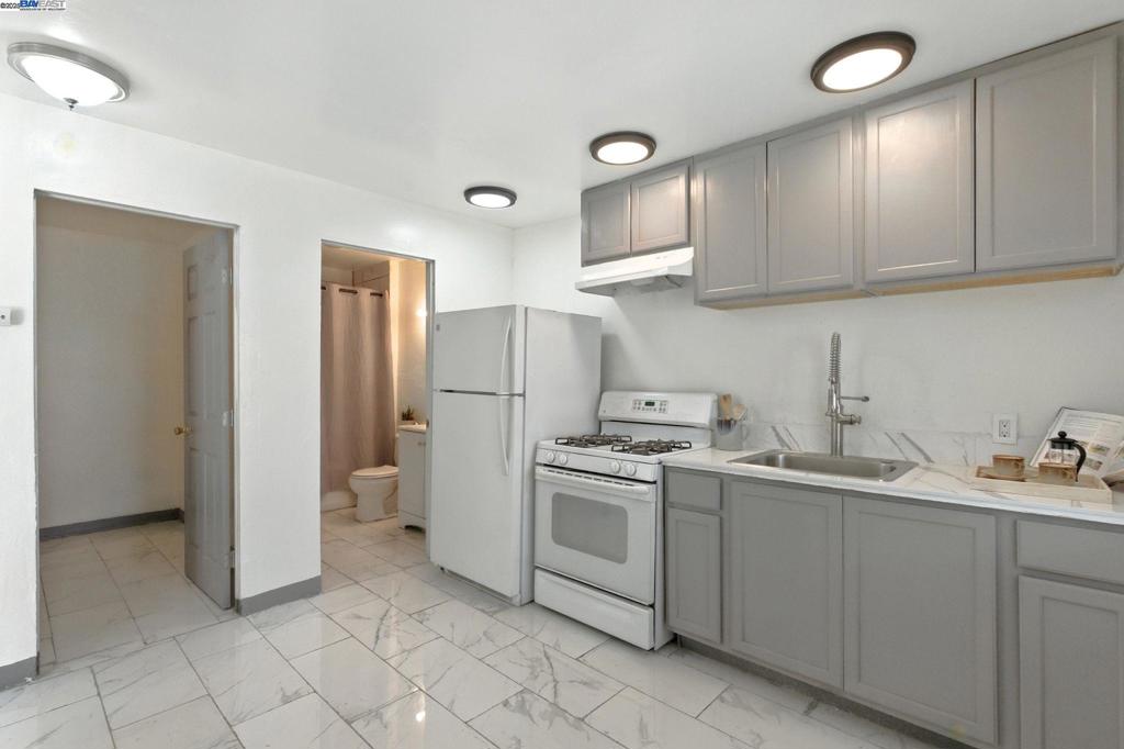 CENTRAL ALAMEDA - Residential Income