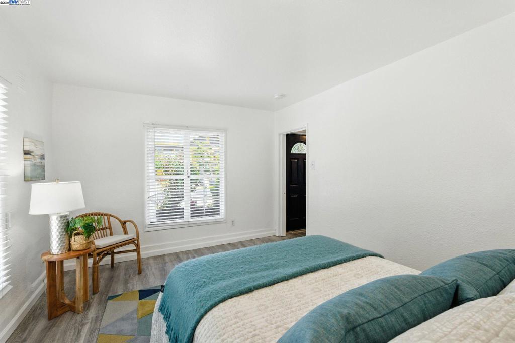 CENTRAL ALAMEDA - Residential Income