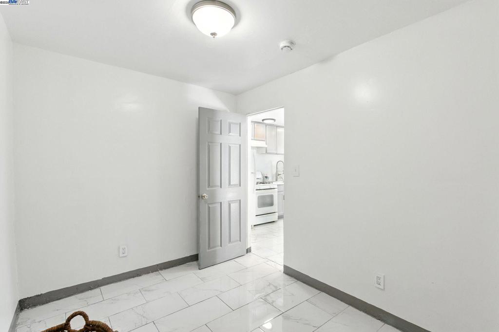 CENTRAL ALAMEDA - Residential Income