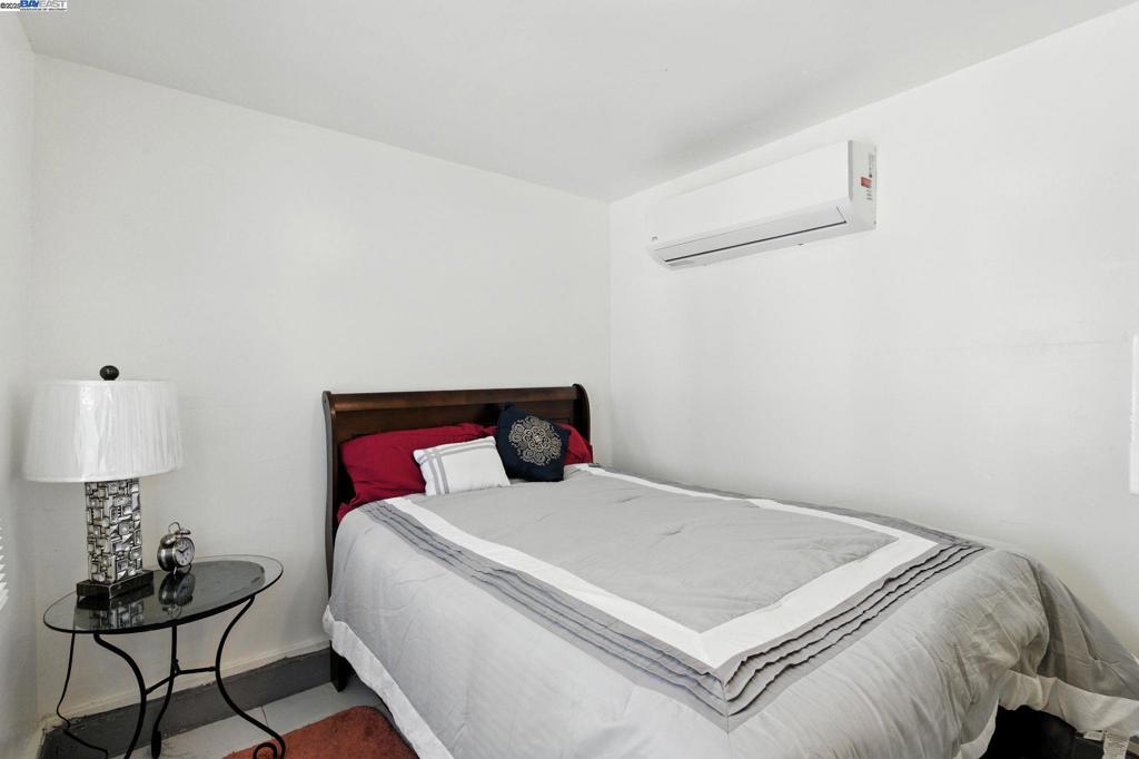 CENTRAL ALAMEDA - Residential Income