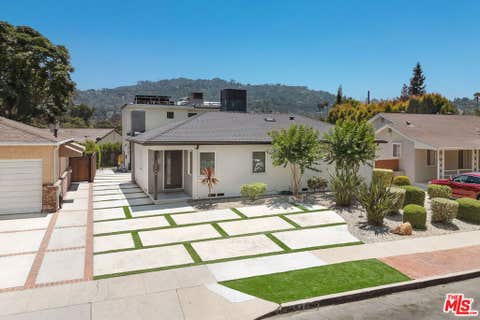 Photo of 10744 Aqua Vista Street, Studio City, CA 91602 (MLS # 26842143)