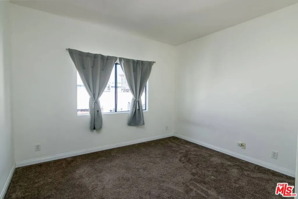 Valley Village, California 91607, United States, 2 Bedrooms Bedrooms, ,2 BathroomsBathrooms,Residential,Active,132663