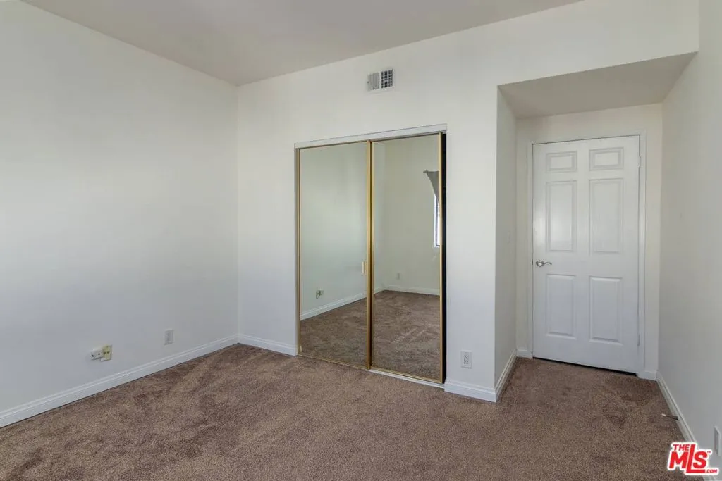 Valley Village, California 91607, United States, 2 Bedrooms Bedrooms, ,2 BathroomsBathrooms,Residential,Active,132663