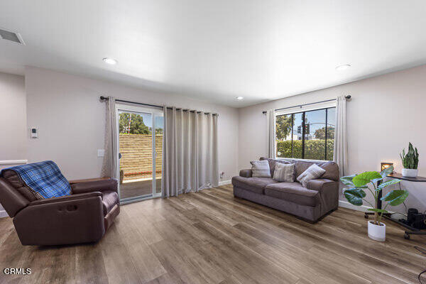 Pinetree - 3175 - Residential