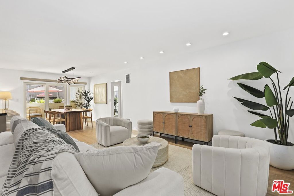 Photo of 1233 N Laurel Avenue #109, West Hollywood, CA 90046 (MLS # 25586877)