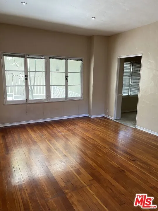 Los Angeles, California 90024, United States, ,1 BathroomBathrooms,Residential,Active,171387