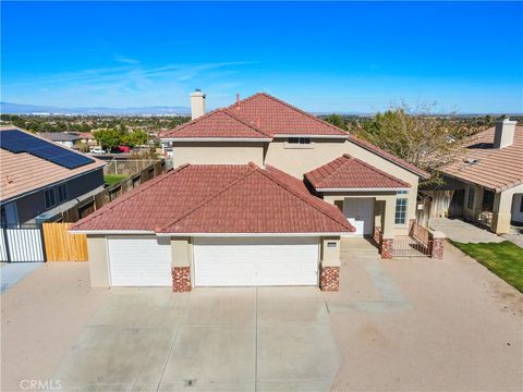 Photo of 3039 Conestoga Canyon Rd, Palmdale, CA 93550 (MLS # SR25257784)