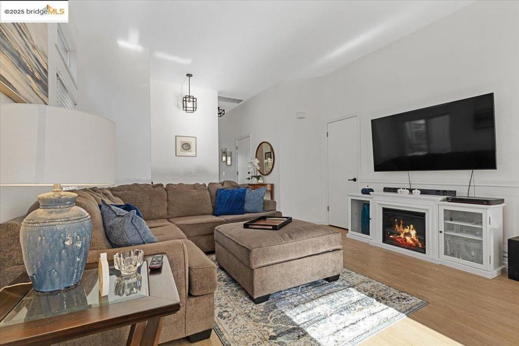 SUMMERSET 2 - Residential