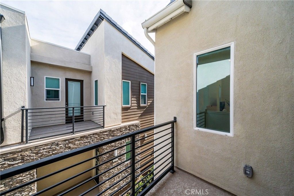 listing image 130723019008606931336