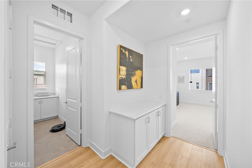 listing image 130720907846685932872