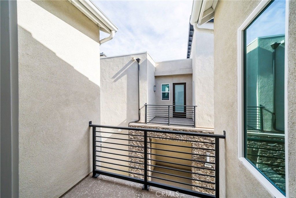 listing image 130727403514209034182