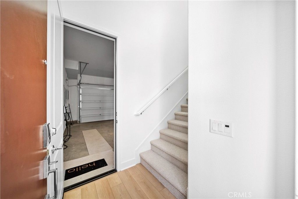 listing image 130726892532585424015