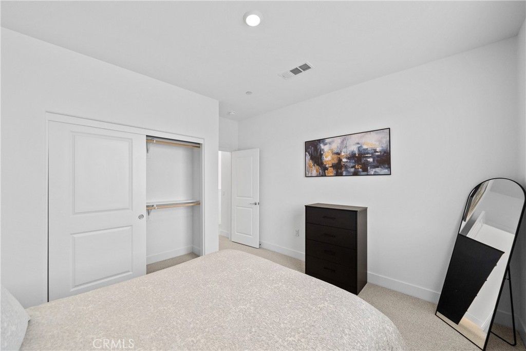 listing image 130723258592734967258