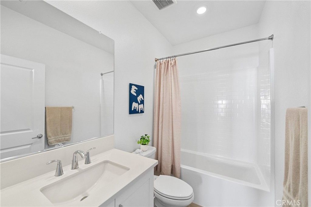 listing image 130727604960920107751
