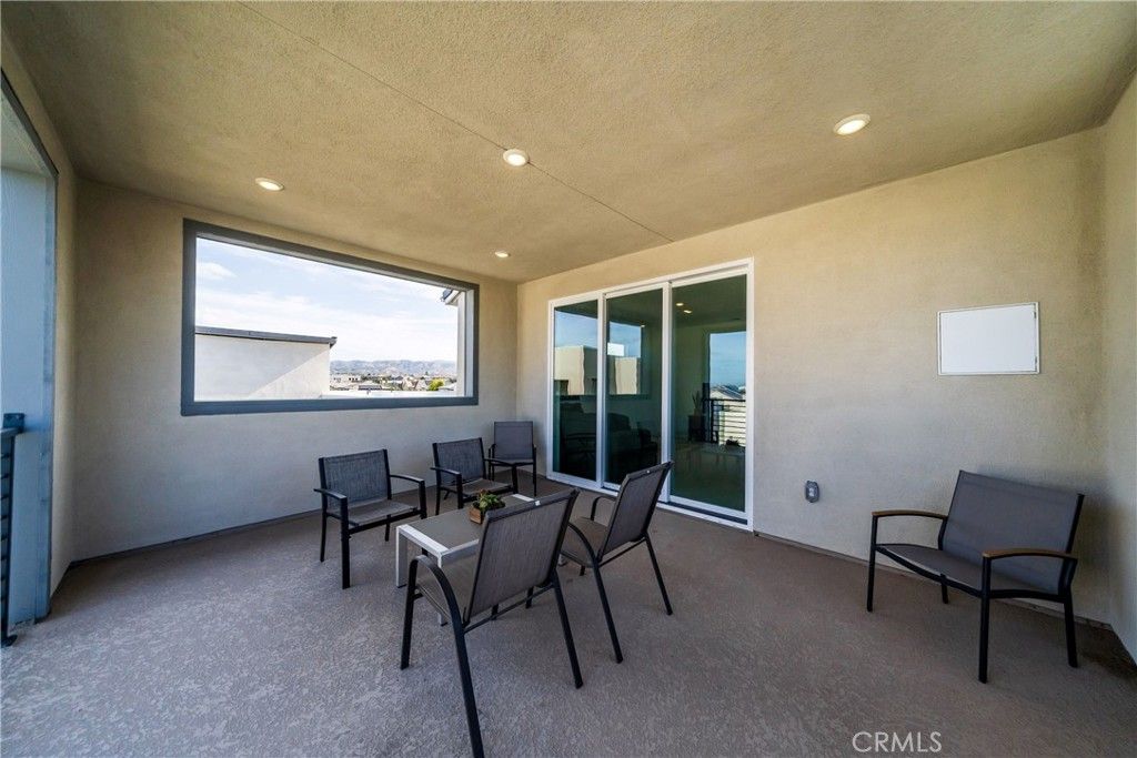 listing image 130725587740324136452