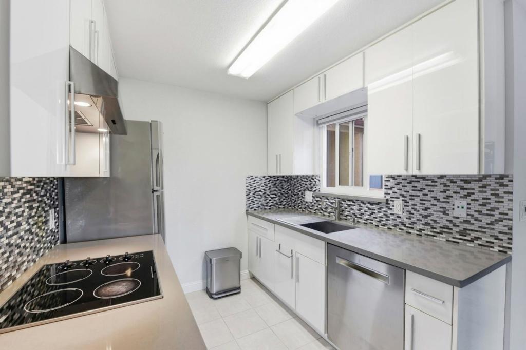 2250 Monroe Street 358