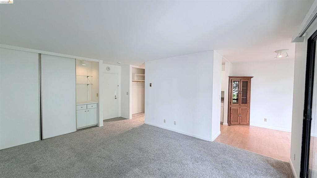 8 Admiral Dr. A232