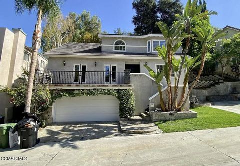 Photo of 4130 Carrizal Road, Woodland Hills, CA 91364 (MLS # 226000446)