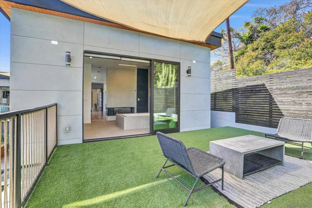 San Diego, California 92110, United States, 3 Bedrooms Bedrooms, ,4 BathroomsBathrooms,Residential,Active,92062